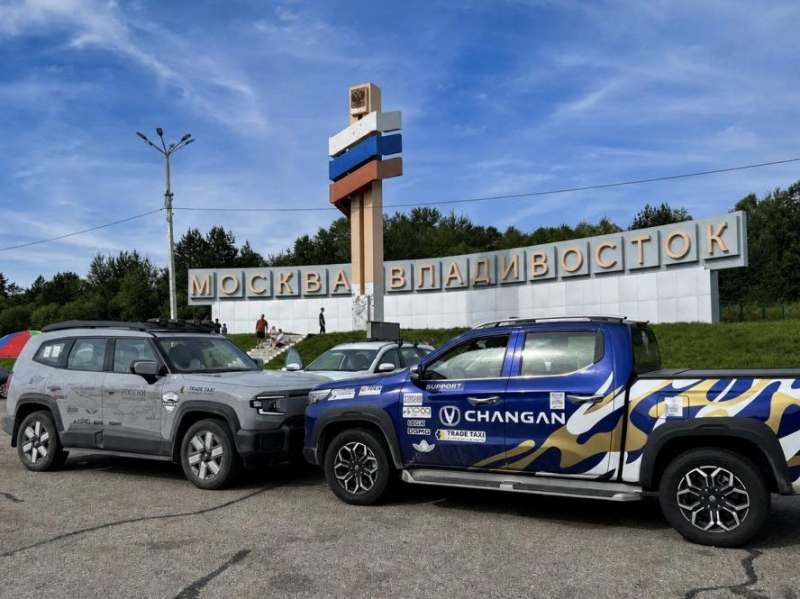 CHANGAN HUNTER PLUS стал рабочим флагманом колонны, демонстрируя готовность к длительным расстояниям и условиям дорог